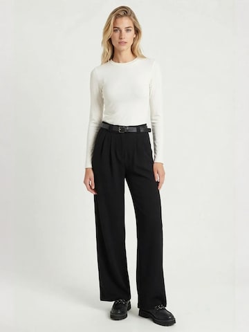 Wide leg Pantaloni di Happiness İstanbul in nero