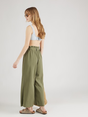 ONLY Flared Pleat-Front Pants 'Marsa' in Green