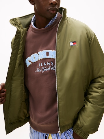 Tommy Jeans Tussenjas 'ESSENTIAL' in Groen