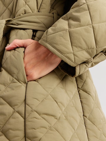 & Other Stories Between-season jacket in Green