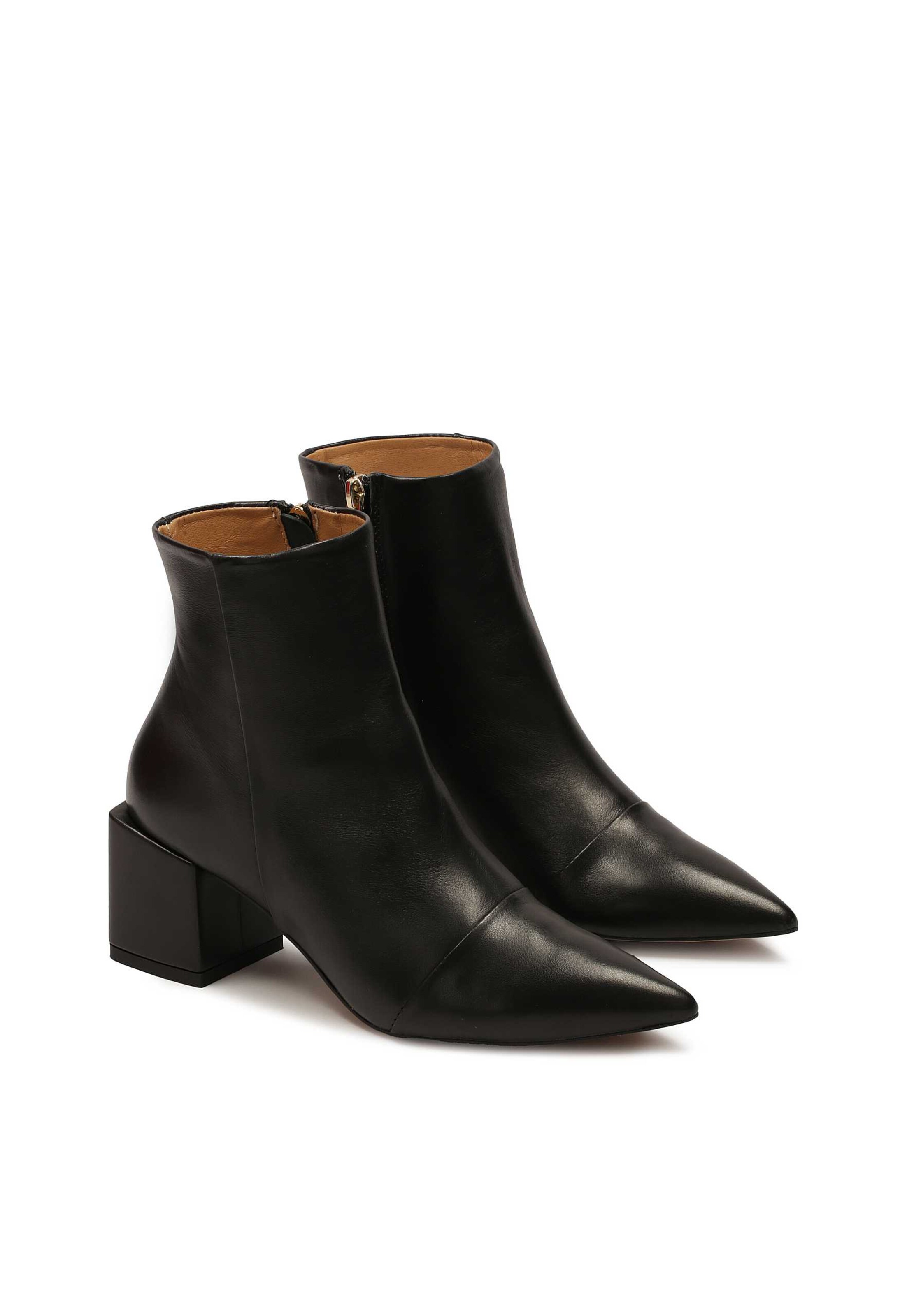 Ankle boots di Kazar in nero