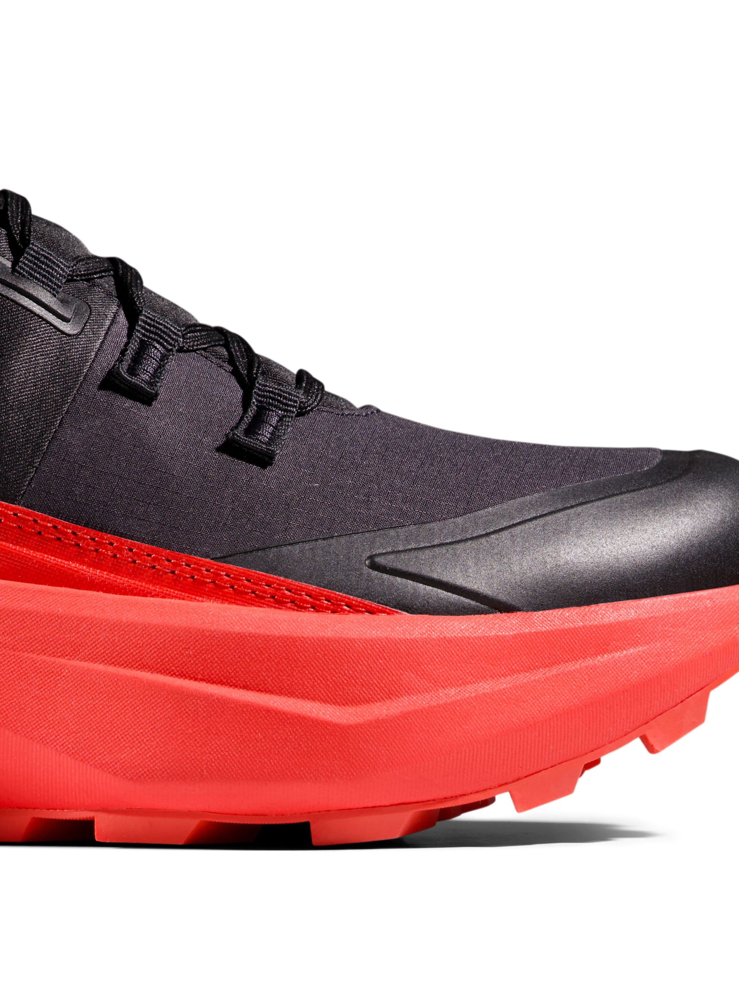 MAMMUT Flats 'Aenergy Hike' in Red