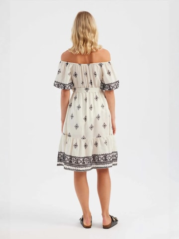 Hiccup Kleid in Weiß