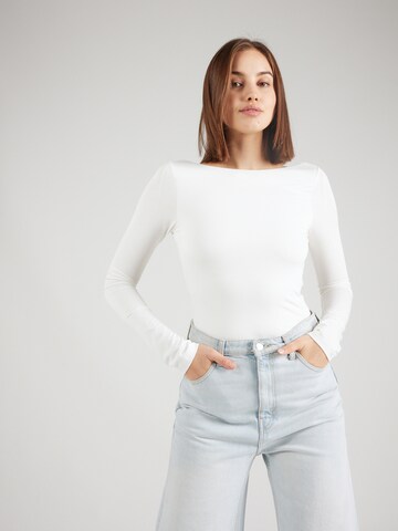 Gina Tricot - Camiseta 'Soft Touch' en blanco: frente