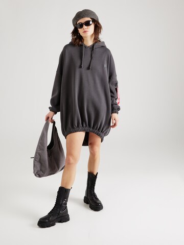 Rochie 'X-Fit' de la ALPHA INDUSTRIES pe gri