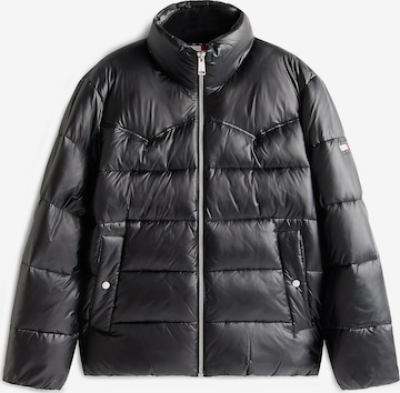 Tommy Jeans Winterjacke in Schwarz: Vorderseite