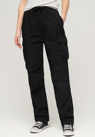 Superdry - Loosefit Pantalón cargo en negro: frente