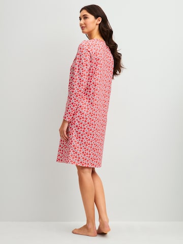 Camicia da notte 'Ornament Nights' di CALIDA in rosso
