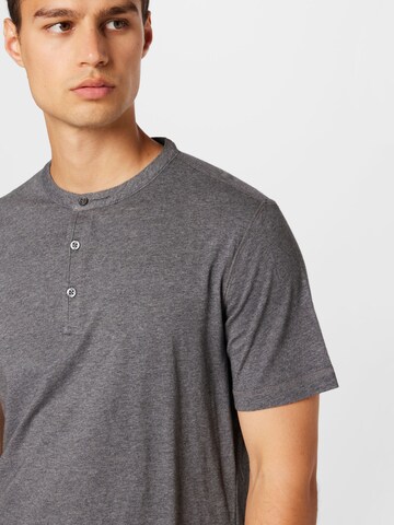 Banana Republic T-Shirt in Grau