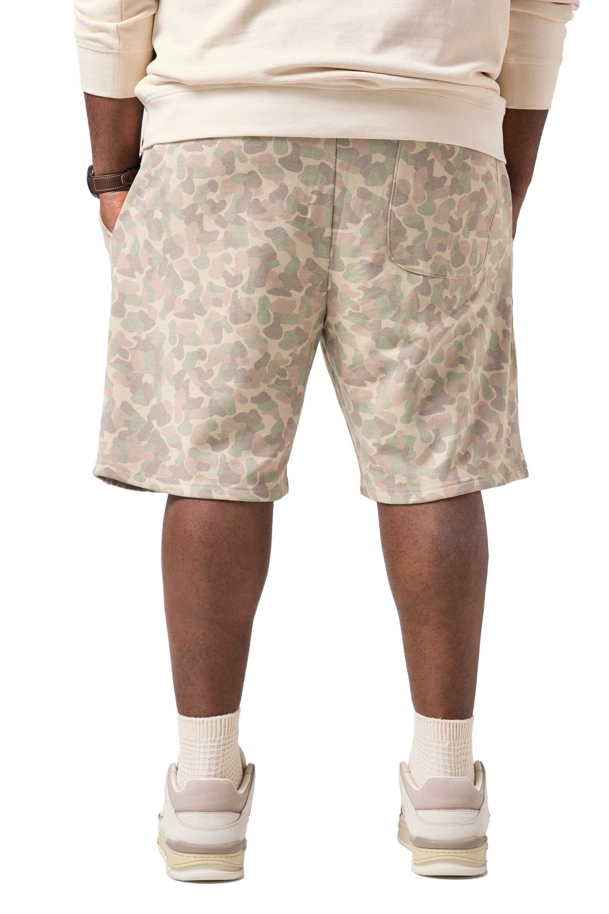 STHUGE Regular Shorts 'Bermuda' in Beige