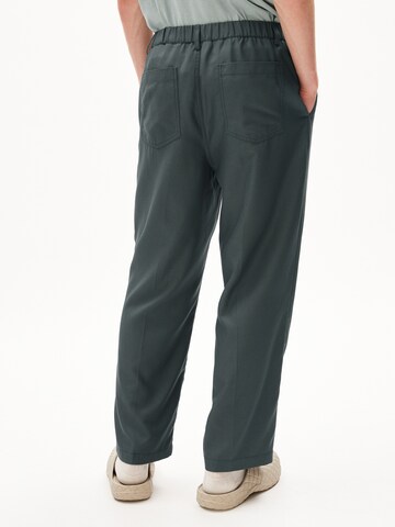 ARMEDANGELS Loose fit Trousers 'Cesaaros' in Grey