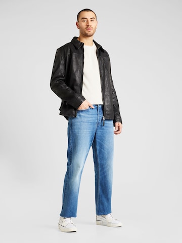 Veste mi-saison 'Sandur' Gipsy by Mauritius en noir