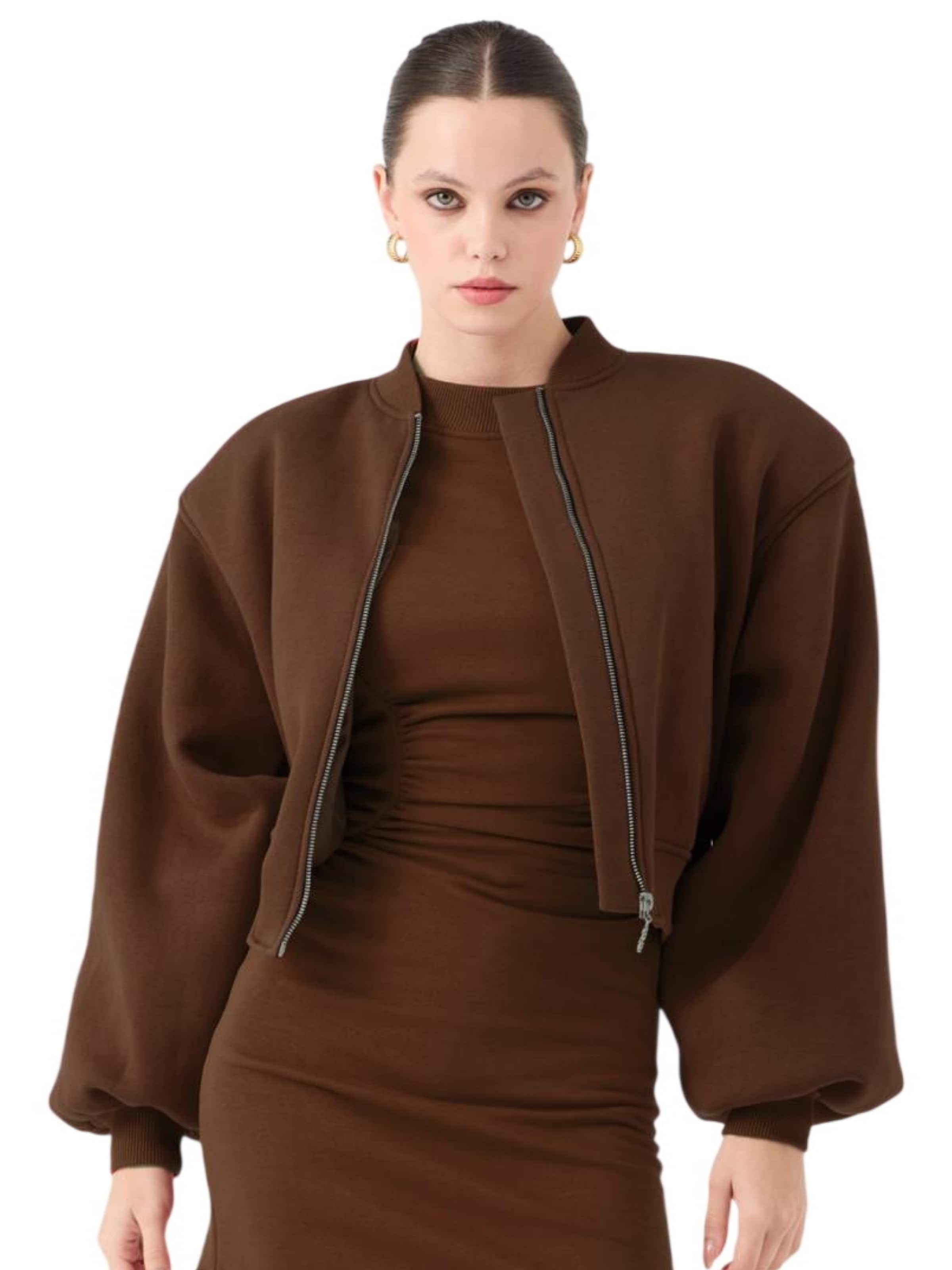 HOLLY LOLLY Jacke in Braun: Vorderseite