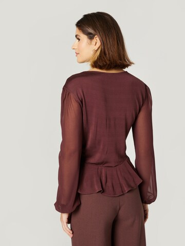 Guido Maria Kretschmer Women Shirt 'Maggie' in Brown