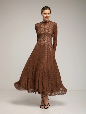Tantra Evening dress 'Vestido largo de manga larga  de encaje con textura, falda de vuelo con pinzas (BROWN)' in Brown: front