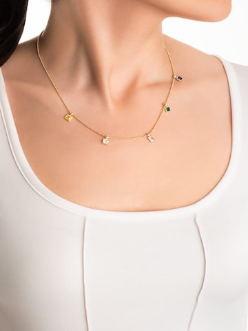 So Chic Necklace in Gold