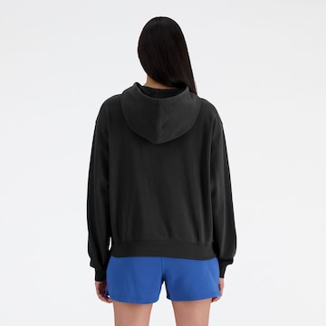 new balance Sweatshirt 'Essentials' in Zwart
