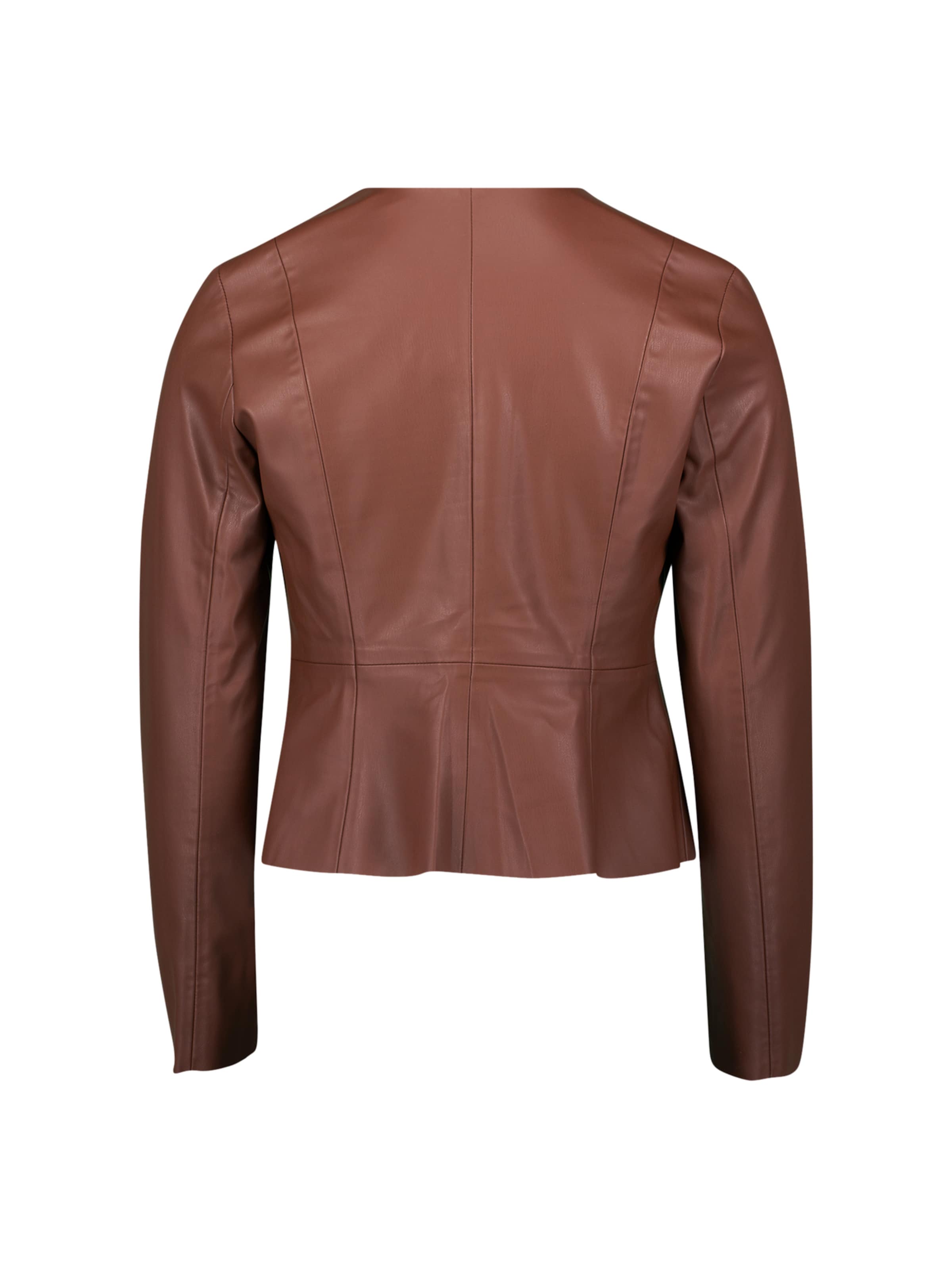 zero Blazers in Bruin