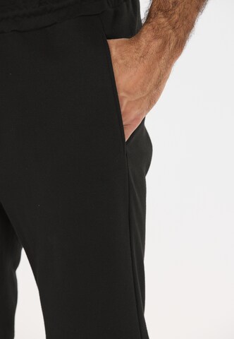 NOU Regular Pants 'Lucan' in Black