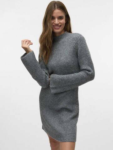 Robes en maille 'Awlina' VERO MODA en gris