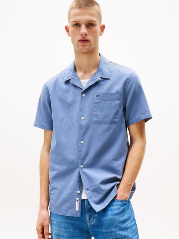 Coupe regular Chemise Tommy Jeans en bleu : devant