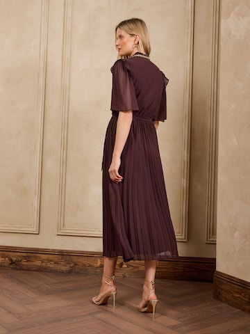 love & roses Kleid in Braun