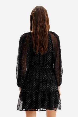 Rochie de la Desigual pe negru