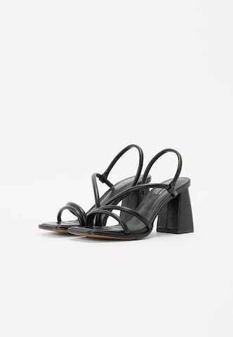 CALL IT SPRING Сандали с каишка 'LUXE' в черно