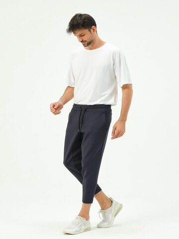 C&City Tapered Trousers in Blue