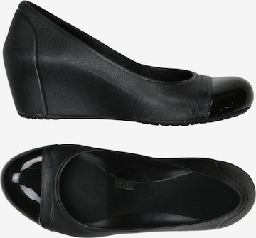 Crocs Pumps 35 in Schwarz: Vorderseite