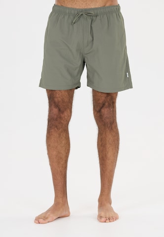 NOU Boardshorts 'Eyemouth V2' in Grün: Vorderseite