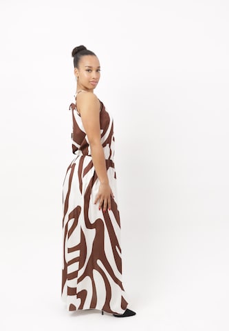 Robe Elara en marron