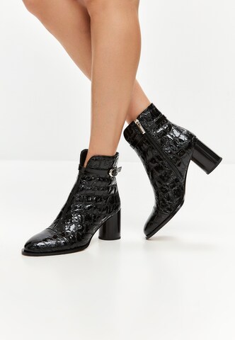 CESARE GASPARI Stiefelette in Schwarz