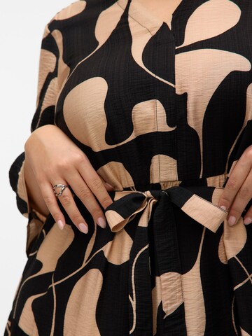 Vero Moda Curve Blousejurk 'VERA' in Bruin
