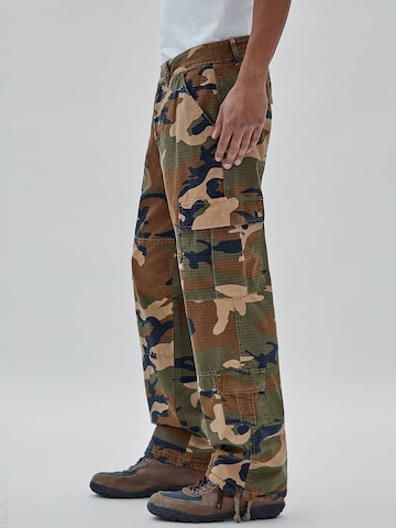 GUESS Loose fit Cargo Pants in Green