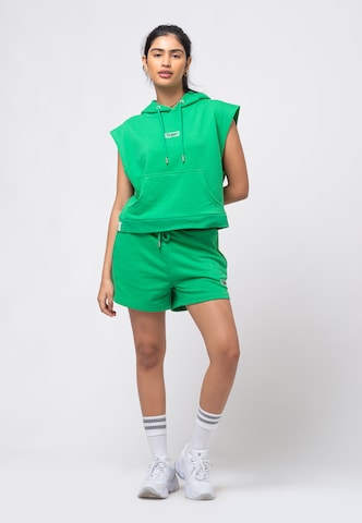 Tom Barron Sports Suit in Green: front