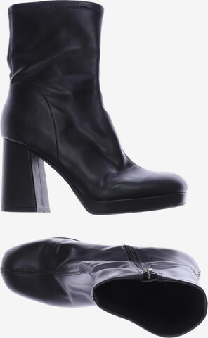 Bershka Dress Boots in 37 in Black: front