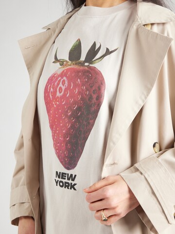 Maglietta 'Strawberry' di Abercrombie & Fitch in beige