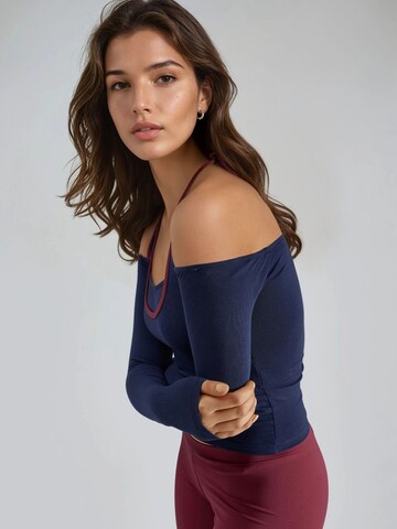 T-shirt Busem en bleu