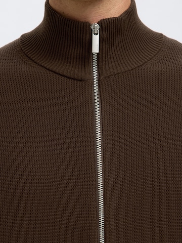 SELECTED Cardigan i brun