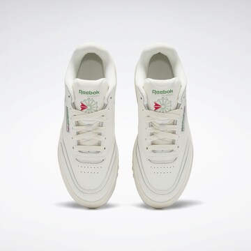 Baskets basses ' Club C Extra' Reebok en blanc