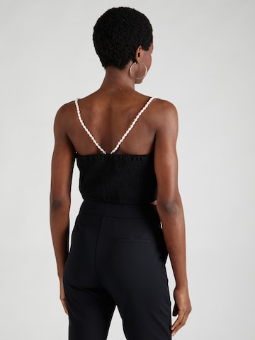 Top 'Grace' de la Lindex pe negru