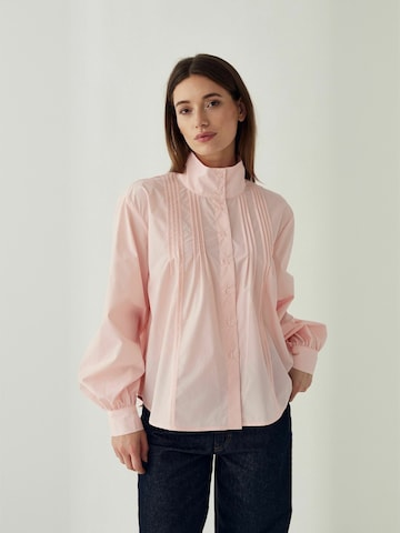 Tricou ' N-Maysyn ' de la Noella pe roz: față