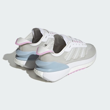 Chaussure de course 'AVRYN' ADIDAS SPORTSWEAR en blanc