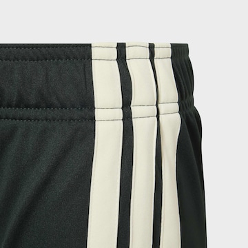 ADIDAS PERFORMANCE Regular Sportshorts 'Manchester United 26/27' in Grün