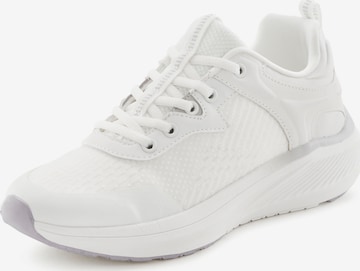 LASCANA - Zapatillas deportivas bajas en blanco: frente