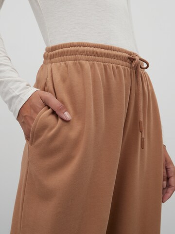 Loosefit Pantalon 'Diya' EDITED en marron