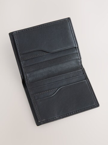 Portofel de la Next pe maro