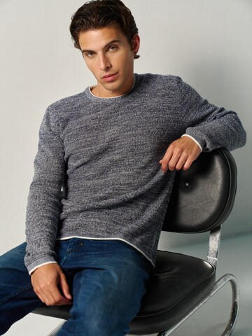 Pull-over KOROSHI en bleu