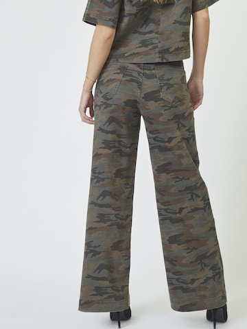 Regular Jean 'Camou' co'couture en mélange de couleurs